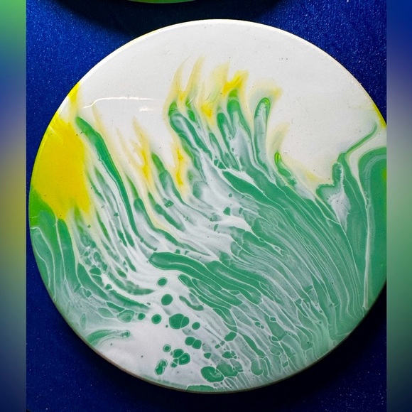 4 COASTERS  Green, White and Yellow Acrylic and resin shine finish - Picture 6 of 8